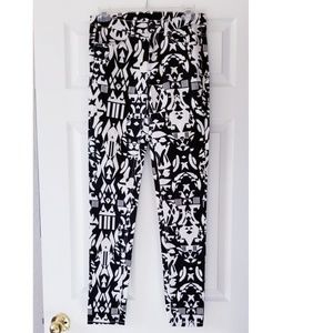 H&M Divided Black and White Graphic Jeans